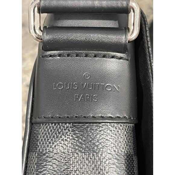 Louis Vuitton District PM Damier Graphite  347732 - Picture 5 of 14